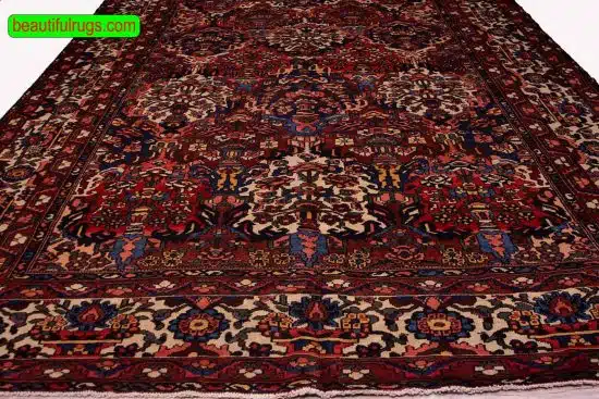 Large vintage Persian Bakhtiari rugs with red color. Size 10.5x13.1