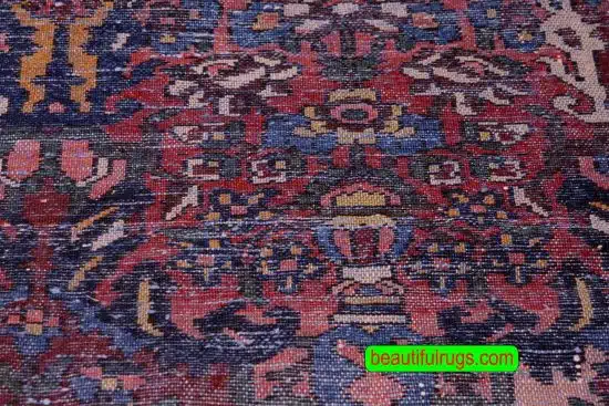 Large vintage Persian Bakhtiari rugs with red color. Size 10.5x13.1