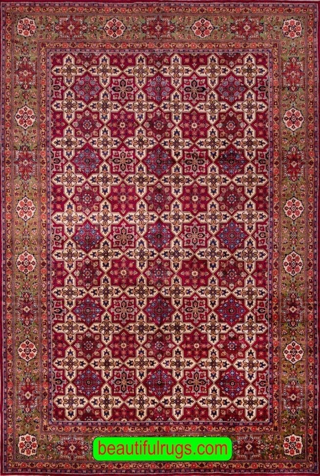 Persian Sarouk rug in unusual pattern with red. size 9.8x12.9
