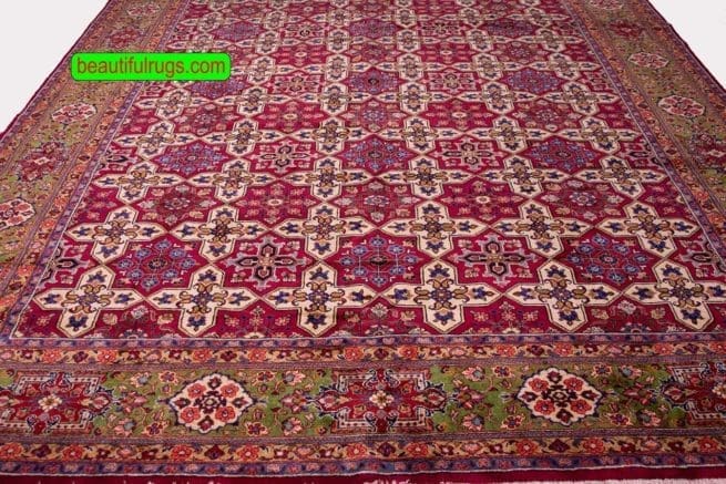 Persian Sarouk rug in unusual pattern with red. size 9.8x12.9
