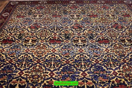 Antique Persian Bakhtiari rug, beige, and terracotta color. Size 15.3x20.5