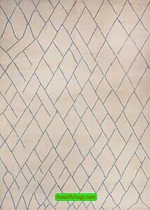 Fluffy wool rug in off white color for cold rooms. Checkered pattern. Size 10x14