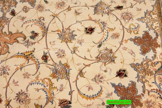 Persian Isfahan rug with beige and peach colors. Size 10x13.4