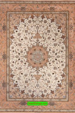 Persian Isfahan rug with beige and peach colors. Size 10x13.4