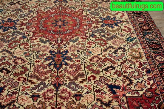 Persian handmade rug, Heriz Serapi rug in beige and red colors made of 100% wool. Size 8.7x11.4.