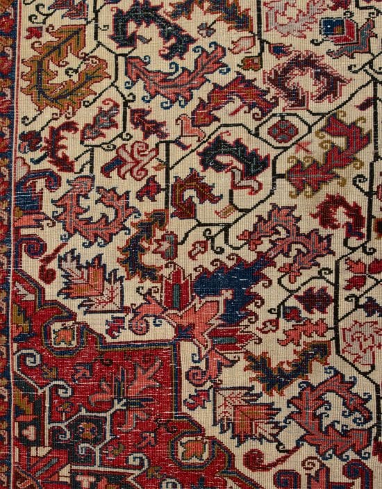 Persian handmade rug, Heriz Serapi rug in beige and red colors made of 100% wool. Size 8.7x11.4.