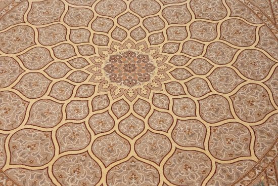 Persian Isfahan Dome Design, Beige Color. Size 3.9x5.6.