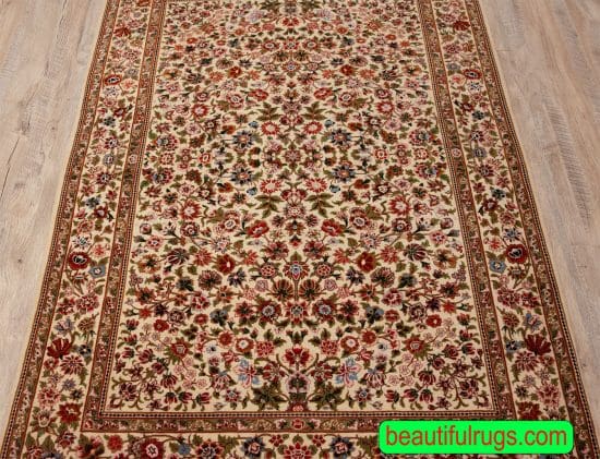 Hand Knotted Persian Qum Rug, Wool Wool and Silk. Size 3.7x5.7.