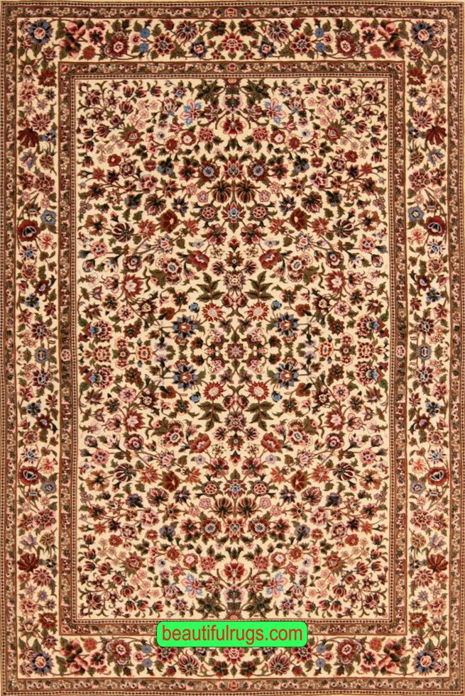 Hand Knotted Persian Qum Rug, Wool Wool and Silk. Size 3.7x5.7.