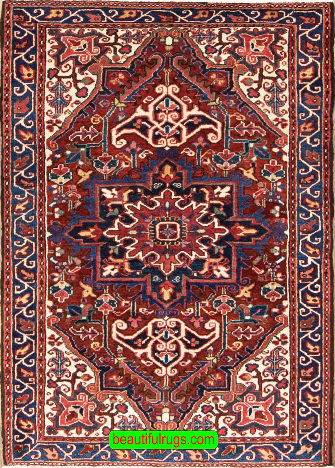 Small Persian Heriz geometric rug in red color. Size 3.2x5.