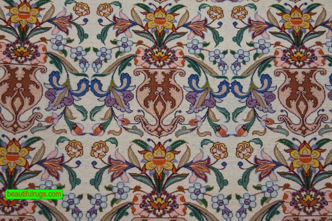 Handmade Persian Isfahan kork wool and silk rug in beige color. Size 2.8x4.