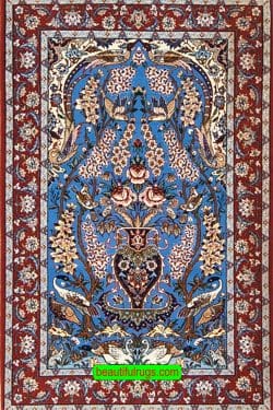 Hand knotted Persian Isfahan rug made of kork wool and silk, tree of life patter. Size 2.9x4.3.