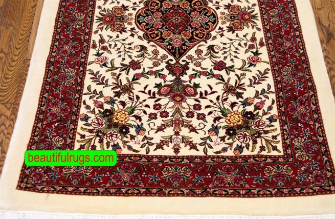 Handmade Persian Bijar floral wool rug with beige and mauve colors. Size 3.1x5.6.