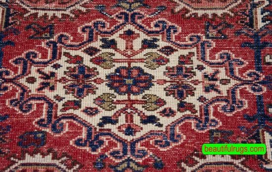 Handmade Persian Heriz wool rug, geometric style rug in red color. Size 3.1x4.7.