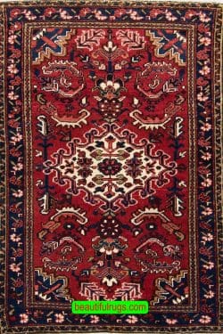 Handmade Persian Heriz wool rug, geometric style rug in red color. Size 3.1x4.7.