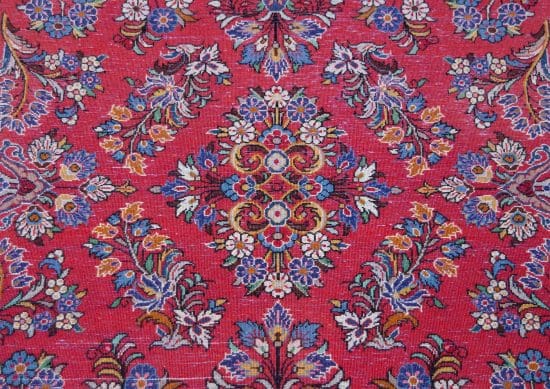 Handmade Persian Sarouk floral wool rug in red color. Size 3.3x5.