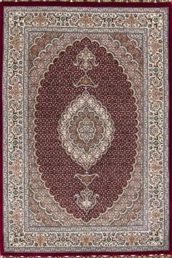 Classic design handmade Persian Tabriz Rug wool and silk rug in red color. Size 3.3x5.4.