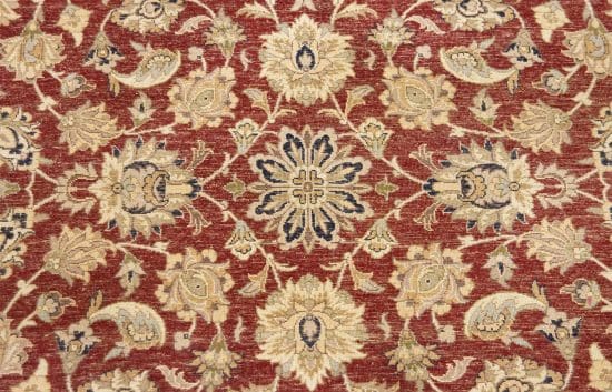 Handmade area rug, floral Kashan design wool are rug in red color. Size 4.2x6.3.