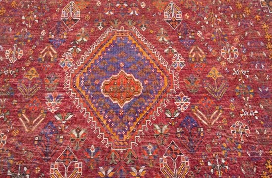 Persian style rugs, handmade geometric Persian Shiraz wool rug in red color. Size 5.5x8.