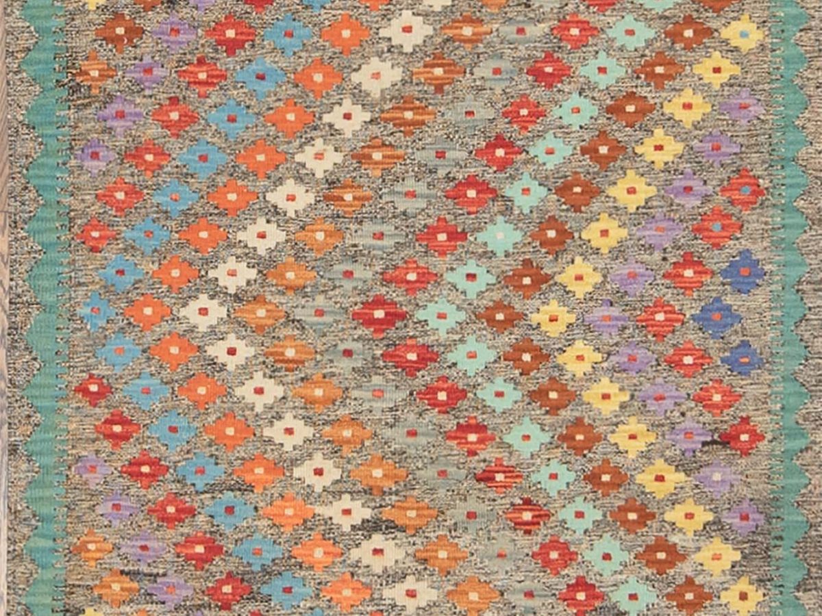 https://beautifulrugs.com/wp-content/uploads/2023/12/3109-Kilim-Rugs-Small-Reversible-Handmade-Kilim-Rugs-for-Hallway-1200x900.jpg