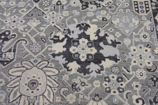 Moder rugs. Handmade black and white modern are rug made of wool. Size 6.1x9.1.