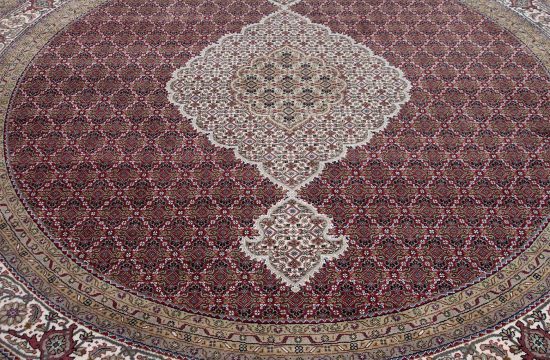 10 ft round rug. Handmade large 10x10 round rug with oval shaped center medallion in red and beige colors.