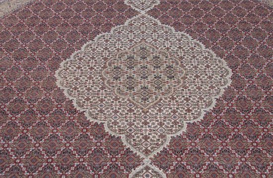 10 ft round rug. Handmade large 10x10 round rug with oval shaped center medallion in red and beige colors.