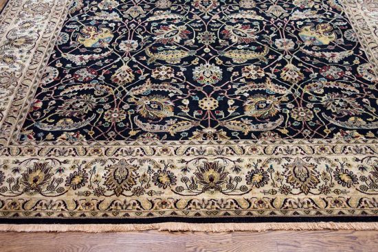 Beautiful floral allover design black oriental rug for dining room or living room made of 100% wool. The actual rug size is 8x10.3.