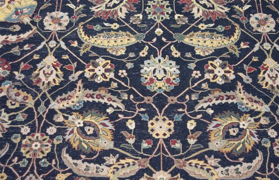 Beautiful floral allover design black oriental rug for dining room or living room made of 100% wool. The actual rug size is 8x10.3.