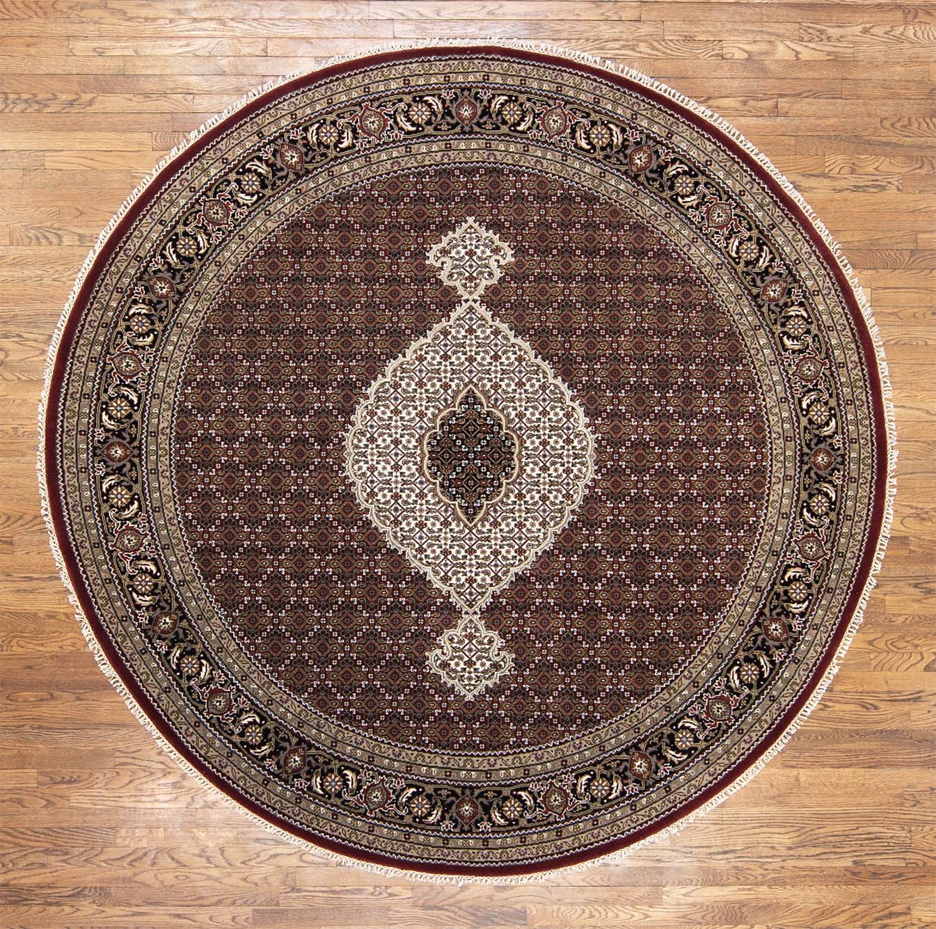 8x8 round area rug. Handmade wool round area rug in red color made in India.