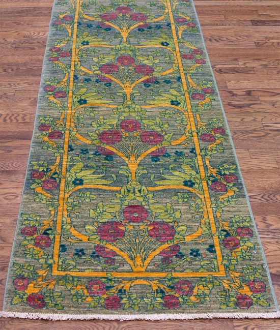 Runner rug. Beautiful and decorative handmade runner rug in green color. Size 2.6x9.6.