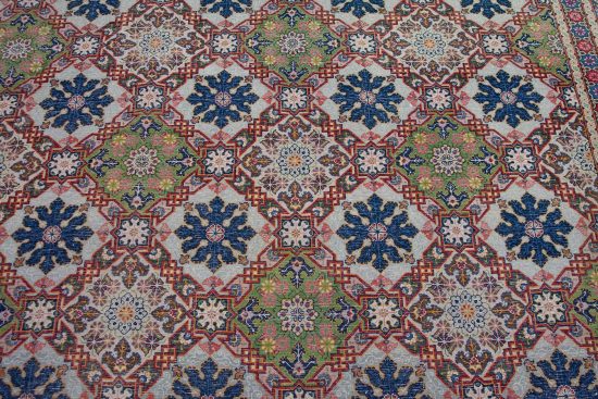 Large area rugs. Hand knotted Persian Kashan area rug made of wool multicolor with green and beige. Size 11x14.