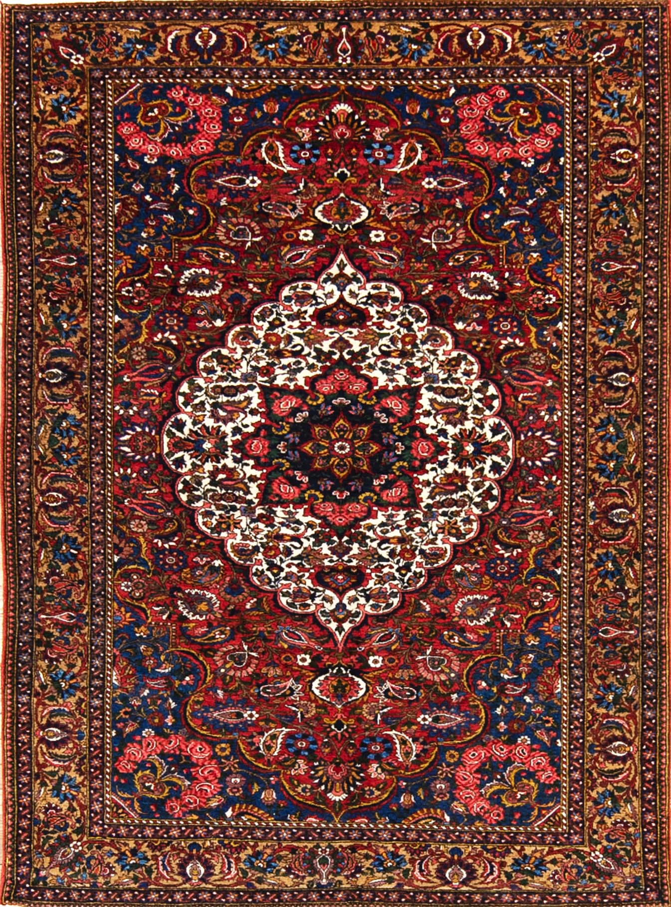 Small Persian rug. Antique Persian Bakhtiari rug in red color made of premium quality wool and natural dye. Size 5x7.