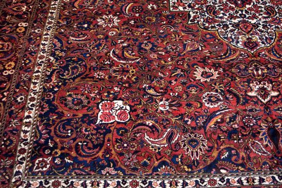 Antique Rug, Antique Persian Bakhtiari Rug with terracotta red color. Size 11x15.