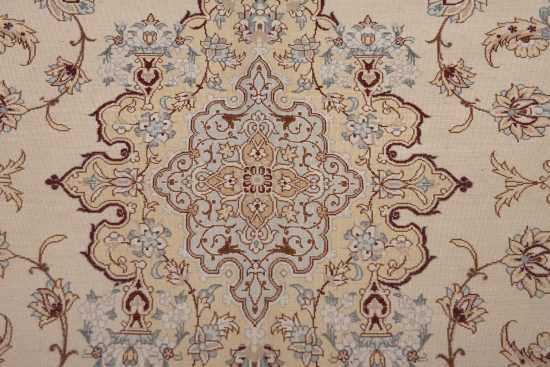 Hand knotted Persian Isfahan pastel rug made of pure silk. Size 3.7x5.8.