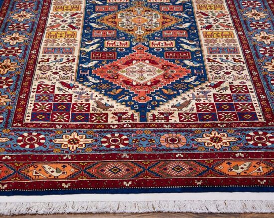 Handmade Persian Qashqai Rug, Geometric Style Rug. Size 5.3x8.3.