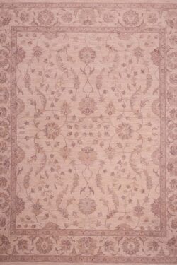 Vintage Oriental Rug, Turkish Rug Pattern in soft pastel color. Size 8.1x10.2.