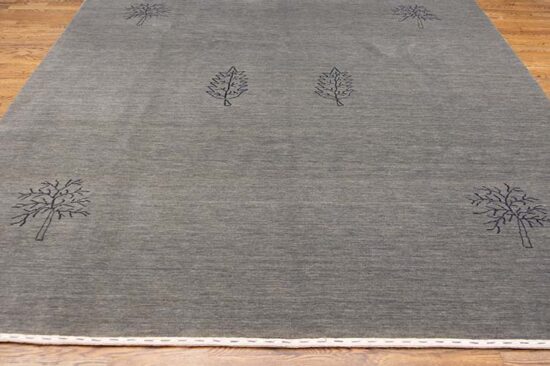 8 x 10 area rugs in grey color made of wool, grey modern area rugs made in India.