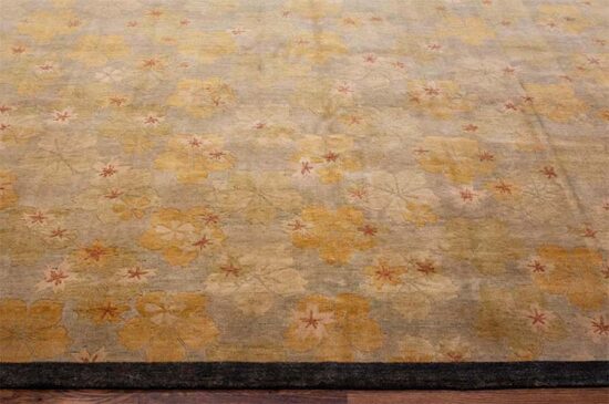 Wool flower rug modern style rug with olive green color in the main field. Size 8.7x11.7.