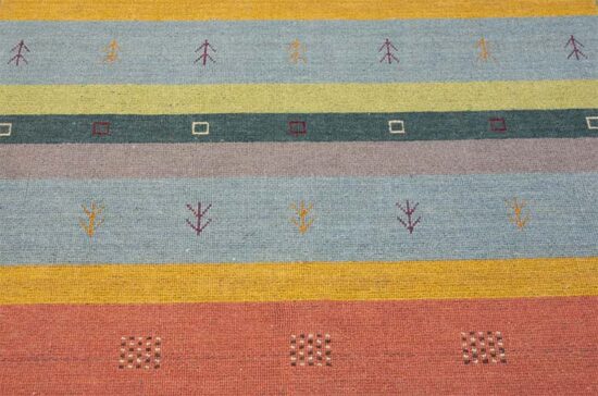 Decorative 5x7 rug multicolor modern rug made of wool.