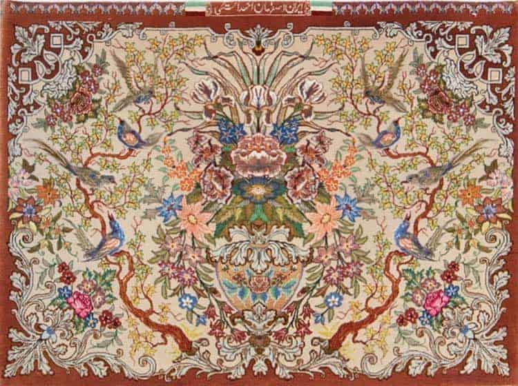 1104- Horizontal shape handmade Persian Isfahan rug, vegetable dye, kork wool and silk. Size 3.3x2.6.