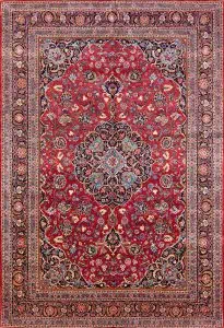 Rug 2791- Persian burgundy rug with beautiful center medallion and floral motifs. Handmade old Persian Kashan rug in excellent condition. Size 8.9 x 12.9.