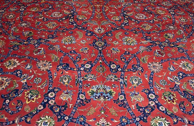Rug 2798- Magnificent 80 years old antique Persian rug in excellent condition. Large antique Persian carpet. Size 13 x 19.6.