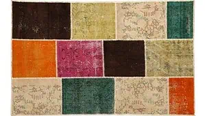 Rug samples in square shapes and multicolor. Rug samples in square shapes and multicolor.