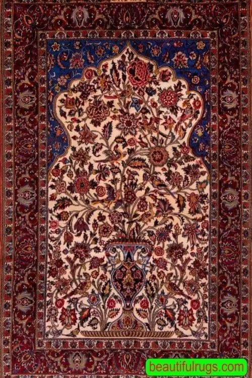 Handmade Persian Bakhtiari prayer rug with tree of life. Size 4.5x7.3