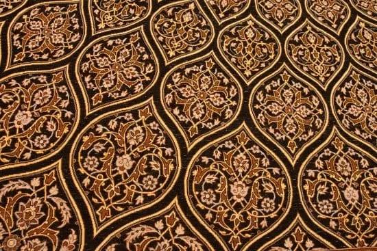Black and gold color Persian Isfahan rug. Gonbadi design. Size 8.3x11.8