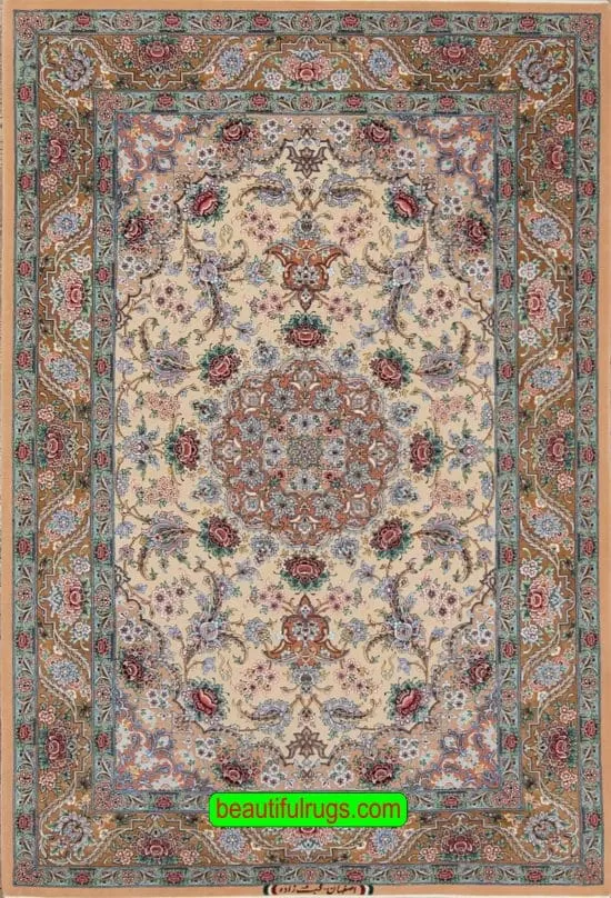 Vegetable dyed Persian Isfahan Rug with pastel and beige colors. Size 4x6.2.